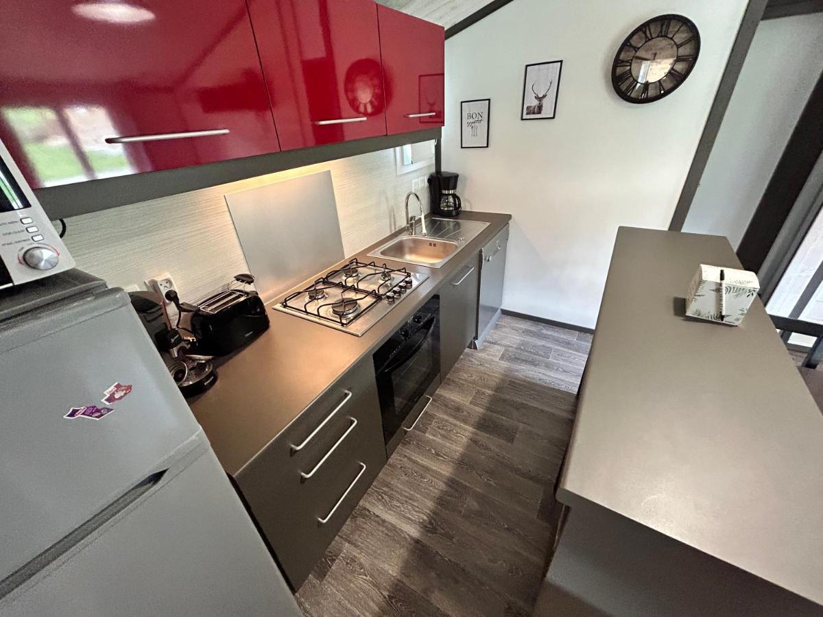 Camping Le Miroir Les Hopitaux-Neufs Kamer foto